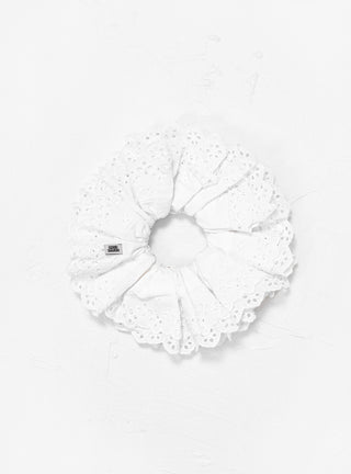 Queen Squish Scrunchie White by Good Squish | Couverture & The Garbstore