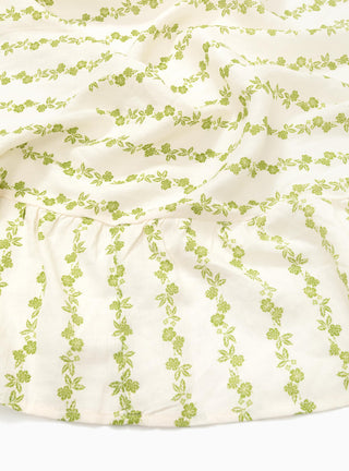 Seppele Floral Tablecloth White & Green by Projektityyny | Couverture & The Garbstore