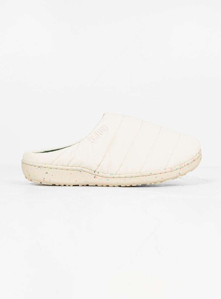 x Garbstore RE: Sandals Off White by SUBU | Couverture & The Garbstore