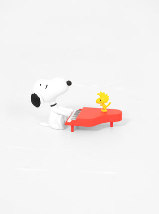 Pianist Snoopy by MEDICOM TOY by Couverture & The Garbstore