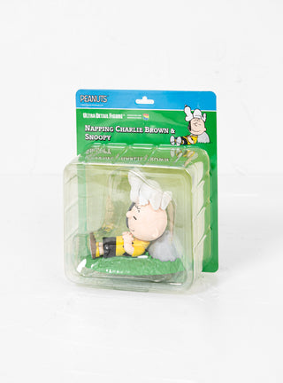 Napping Charlie Brown & Snoopy by MEDICOM TOY by Couverture & The Garbstore