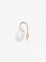1 Pearl Wire Earcuff by Saskia Diez | Couverture & The Garbstore