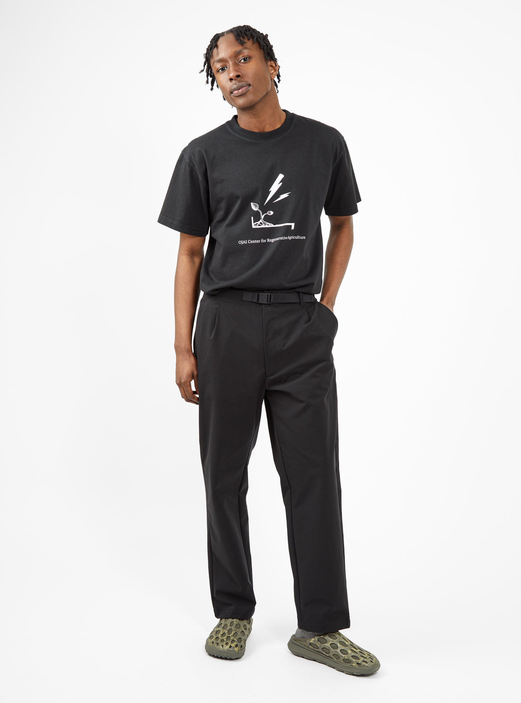 One Tuck Tapered Stretch Trousers Black