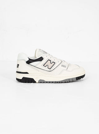 BB550LWT Sneakers Cream & Black by New Balance | Couverture & The Garbstore