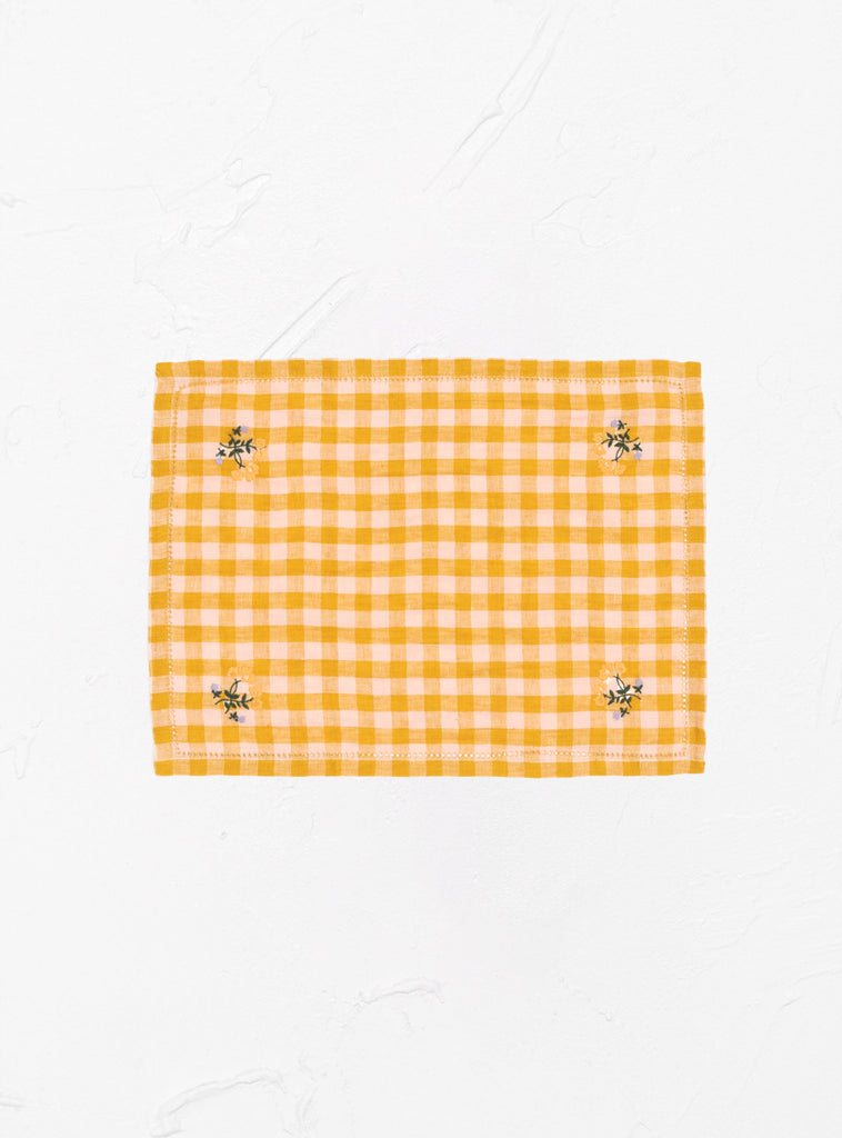 Wes Gingham Placemat Mustard by Projektityyny | Couverture & The Garbstore