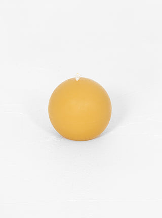 The Ball Candle Natural by BZZWAX | Couverture & The Garbstore