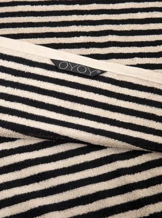 Raita Medium Towel Clay & Black by OYOY | Couverture & The Garbstore