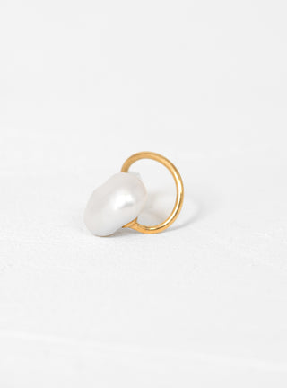 Baroque Pearl Twirl Earring Left by Maria Black by Couverture & The Garbstore