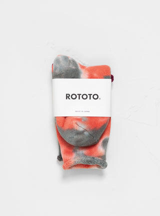 Tie Dye Pile Crew Socks Grey & Red by ROTOTO | Couverture & The Garbstore