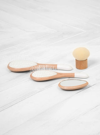 Wooden Kabuki Powder Brush by Bachca by Couverture & The Garbstore
