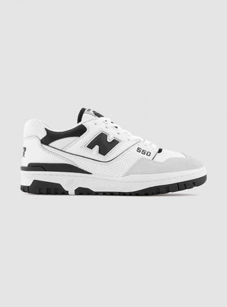 BB550LM1 Sneakers Sea Salt & Black by New Balance | Couverture & The Garbstore